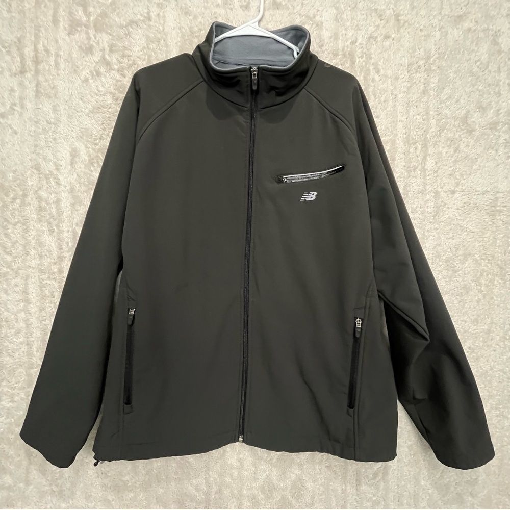New Balance Men's Dark Gray Performance Jacket Sz L Inner and Outter Pockets
